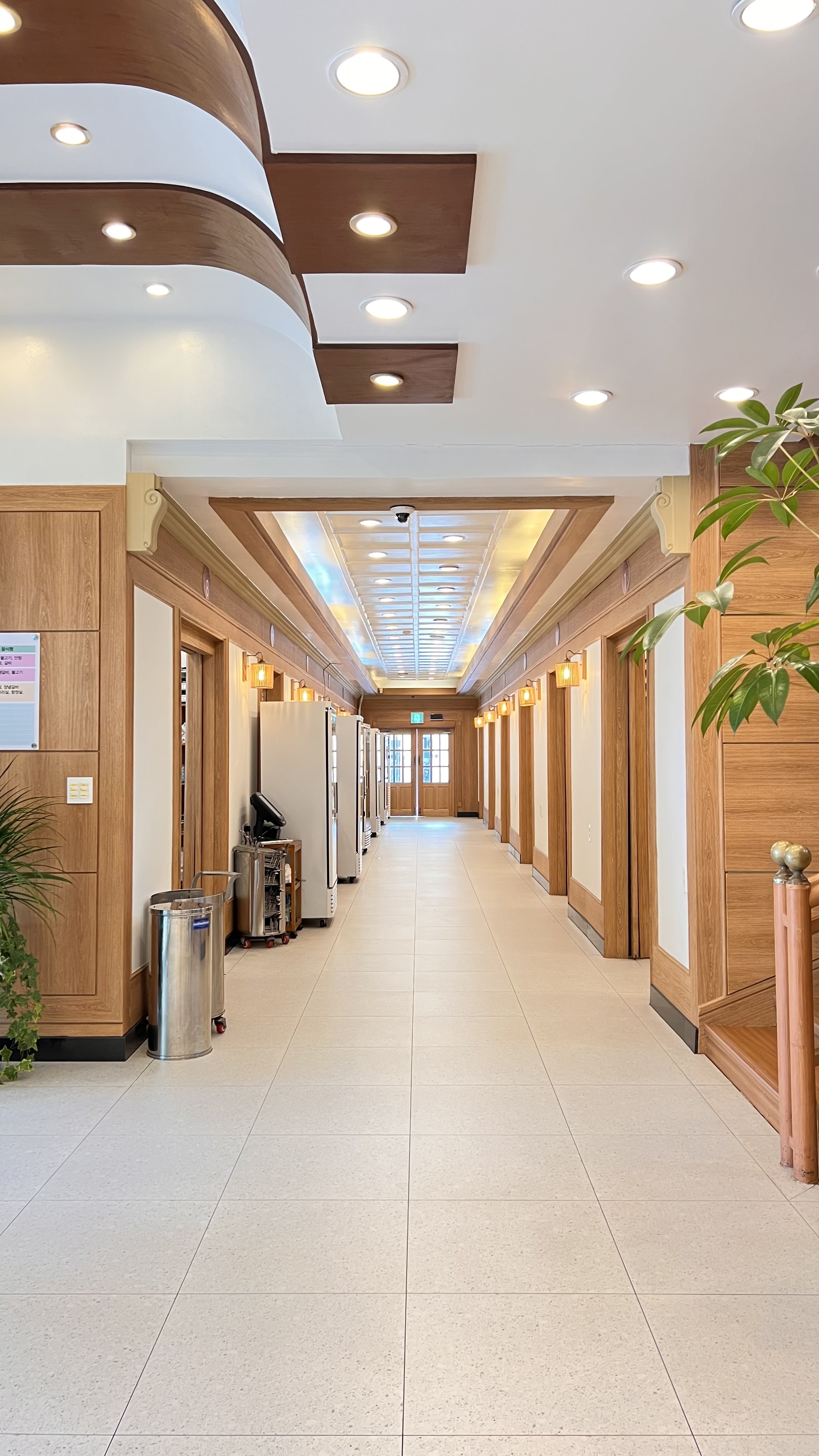 Jeju Neulbom beef pavilion dining hall