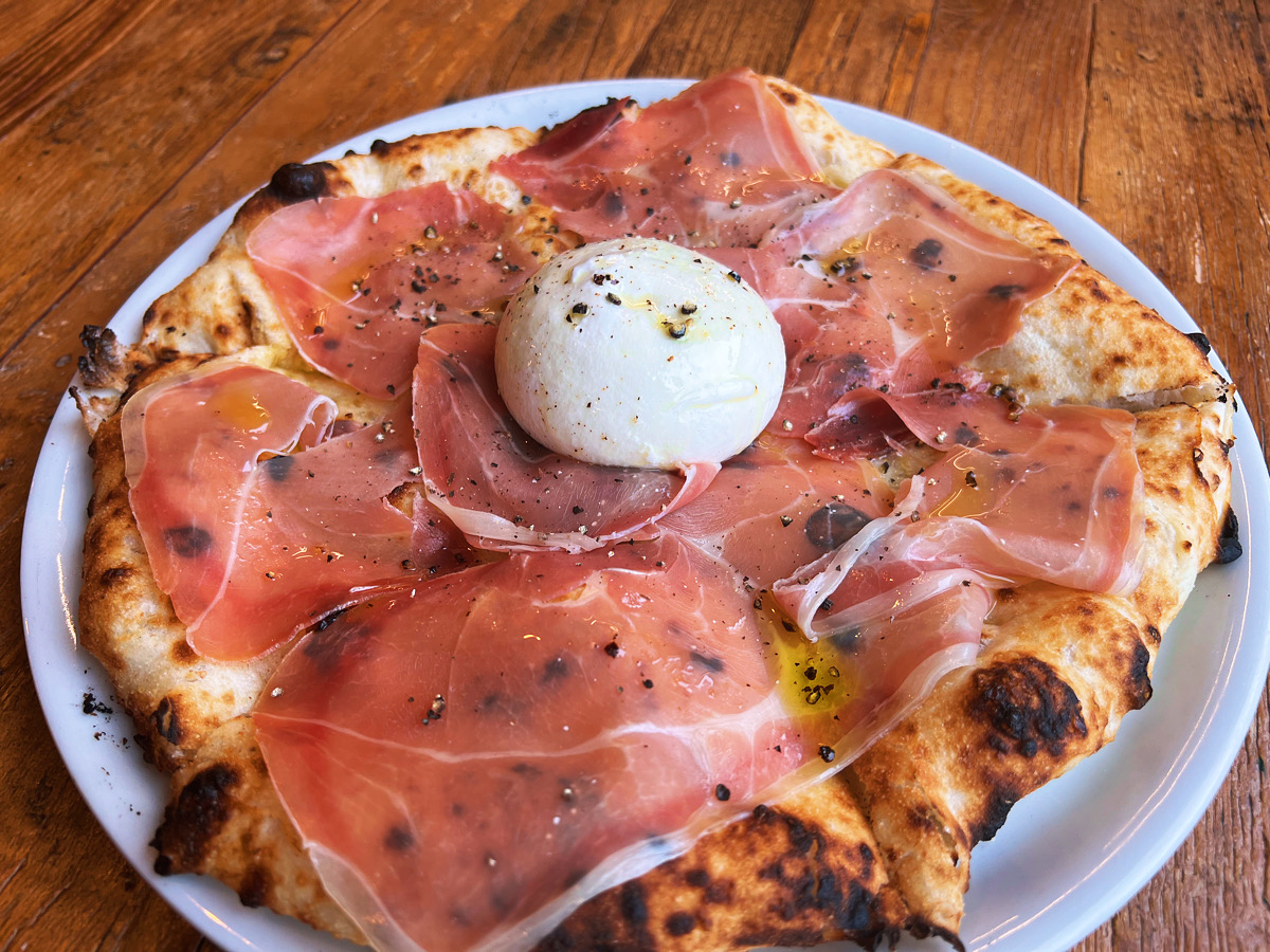 Devil's Vasinico木烤爐拿坡里披薩