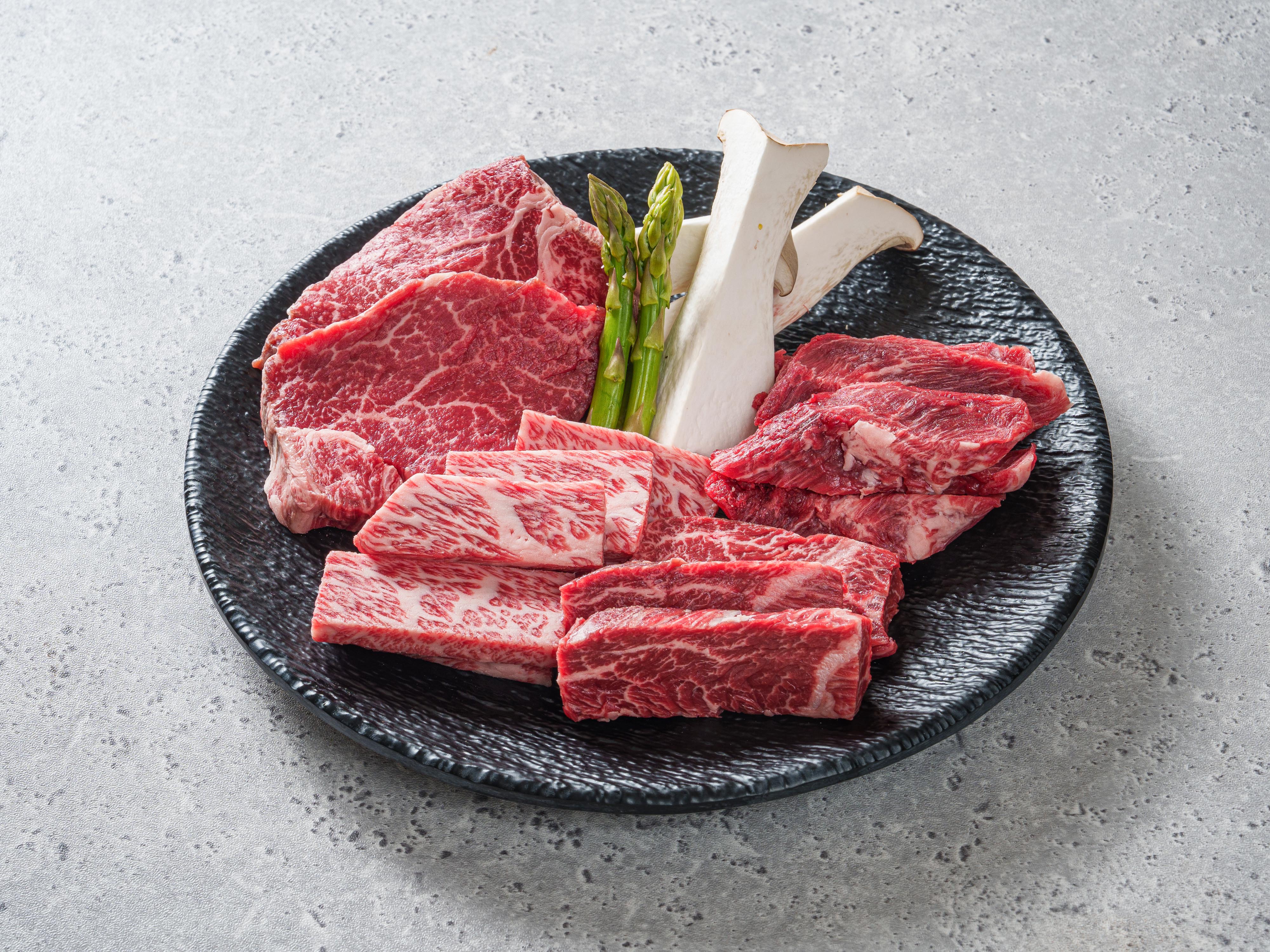 천상한우 여의도の味噌ご飯とプレミアムビーフのビビンバ