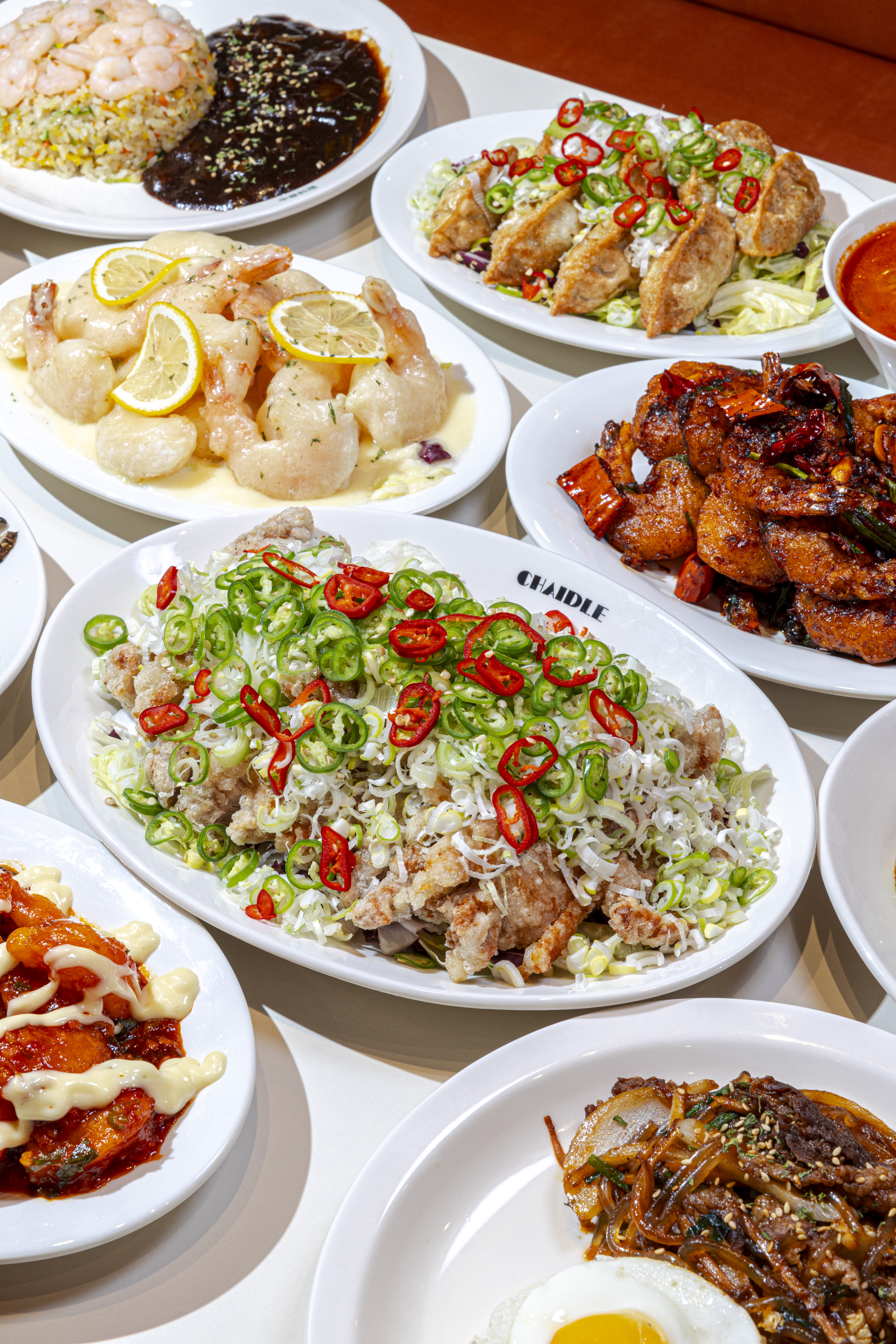 Chaidle Insadong modern Chinese plates with open-kitchen backdrop