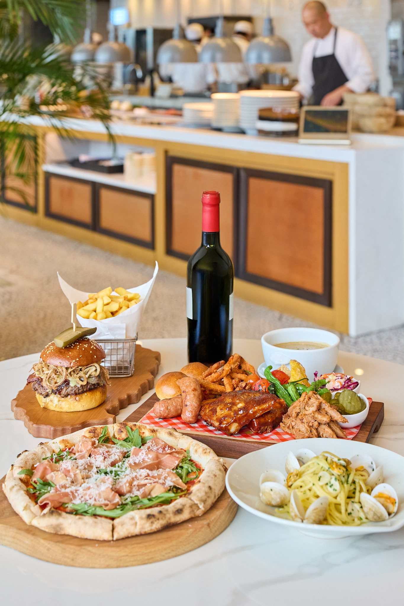 Cafe8砖炉披萨与济州市落日晚霞