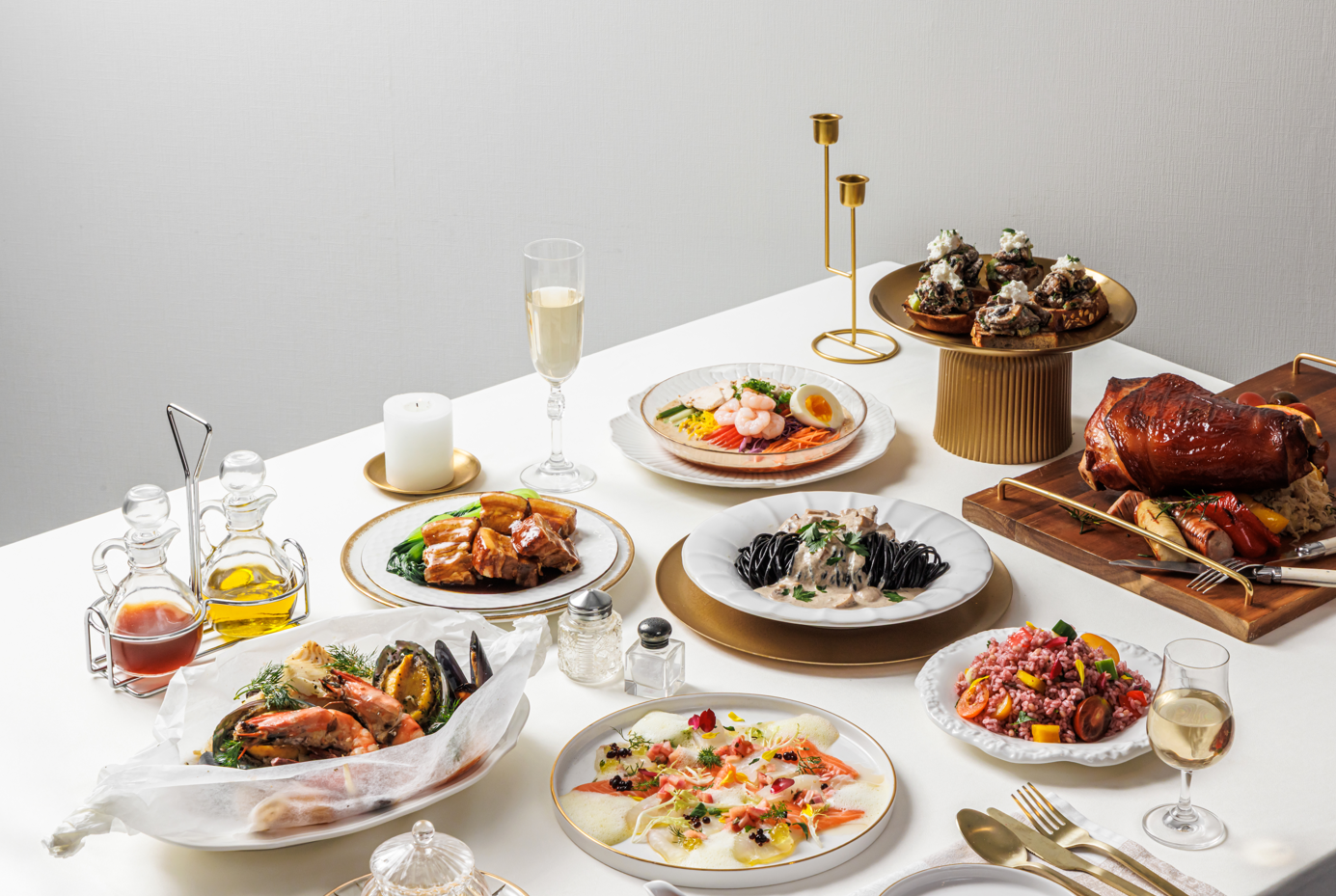 Novotel Ambassador Dongdaemun Food Exchange buffet spread with seafood and meats