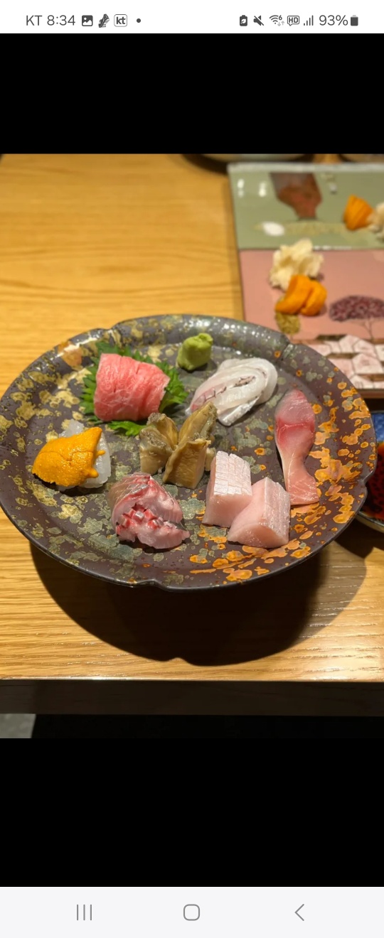Sushi Muka table omakase plating