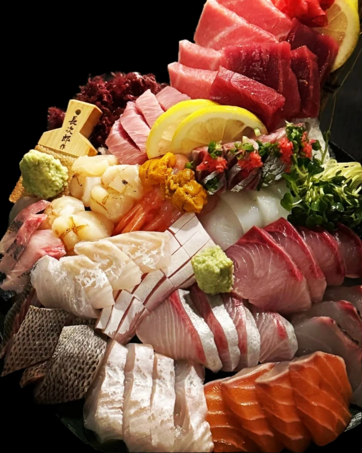 Hanildo刺身拼盘与威士忌高球