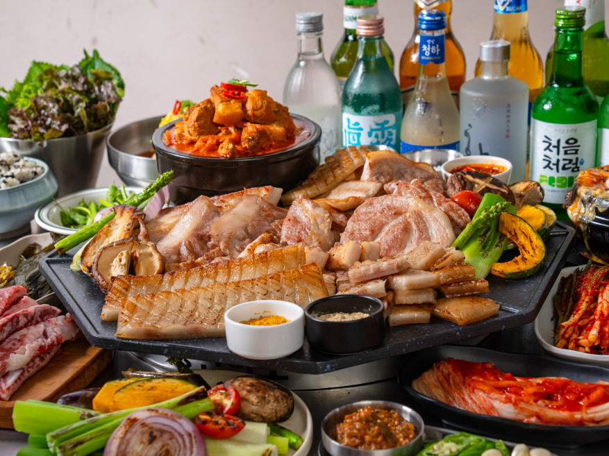 樂園商街附近Backdon烤肉拼盤，各式豬肉部位