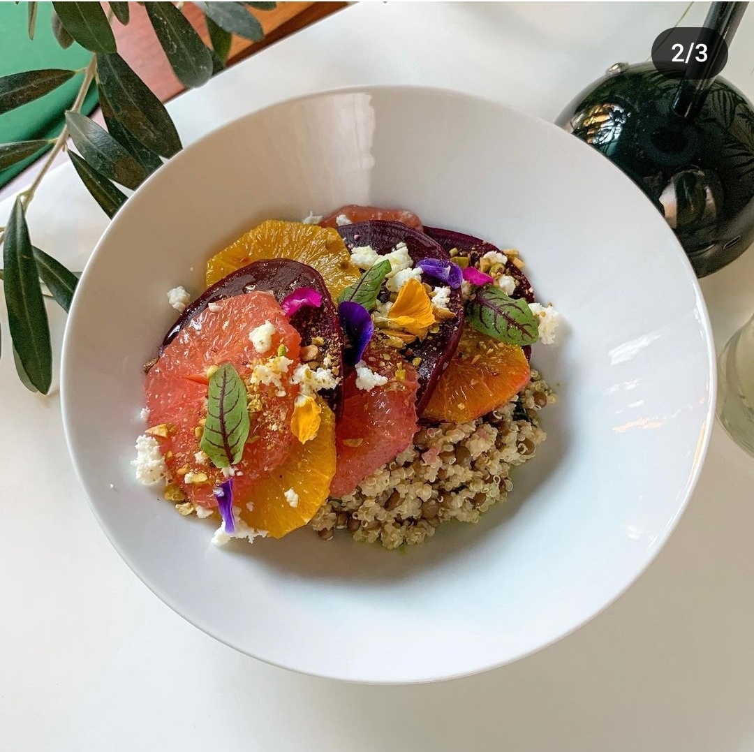 UUUM Eatery 健康義大利麵、鷹嘴豆泥與天然葡萄酒