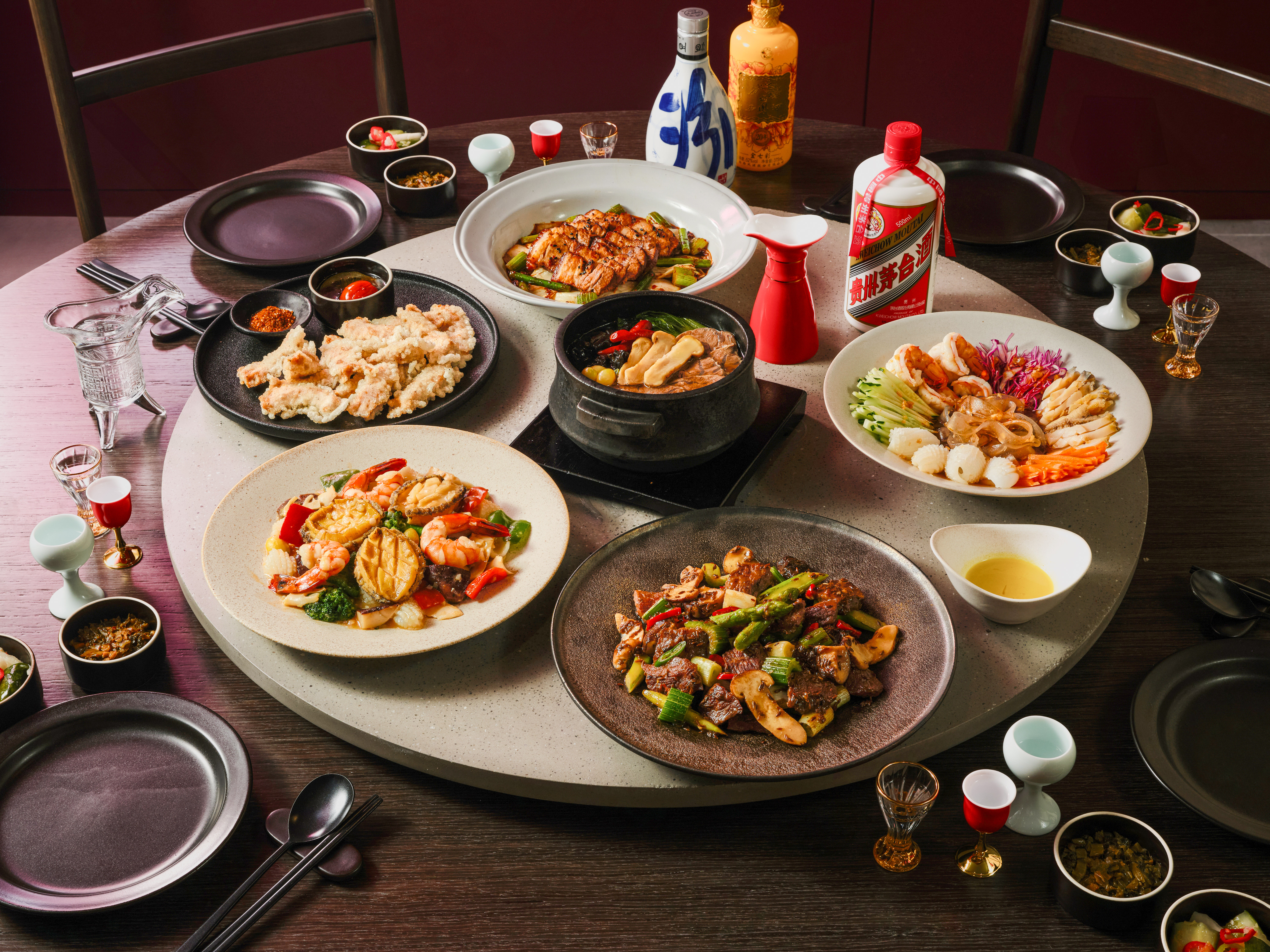 Gaoliangjiuguan House of Shinsegae private room with sorghum liquor tasting and refined Chinese courses