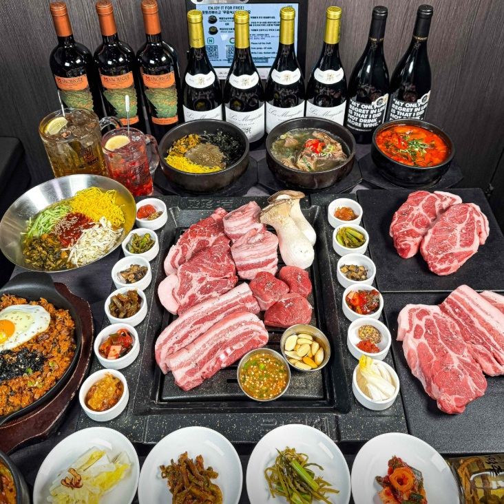 Yukhyeonjeon Jirisan black pork grilling over premium charcoal