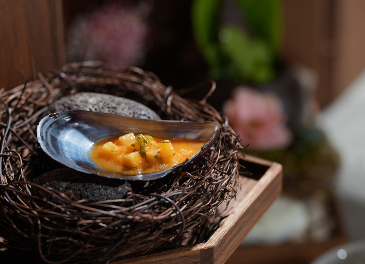 Joo052 innovative Korean course with traditional liquor pairing