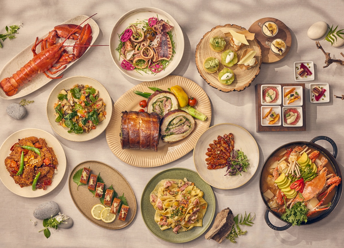 飯店自助餐現場料理站：烤肉、義大利麵、壽司