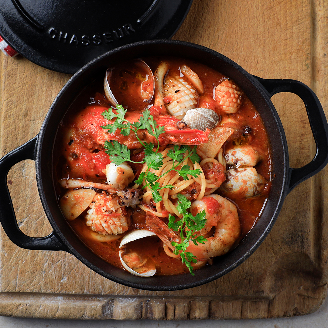 现代文化广场狎鸥亭H450餐厅的意大利面和披萨