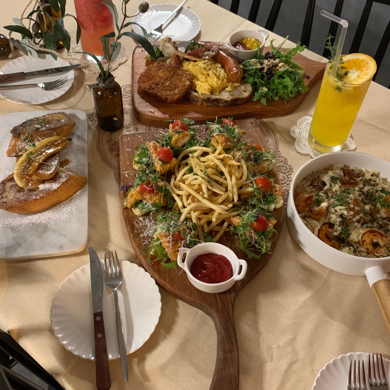 Leeeung上水附近花园和包间，提供意式团子面和美式杂烩饭