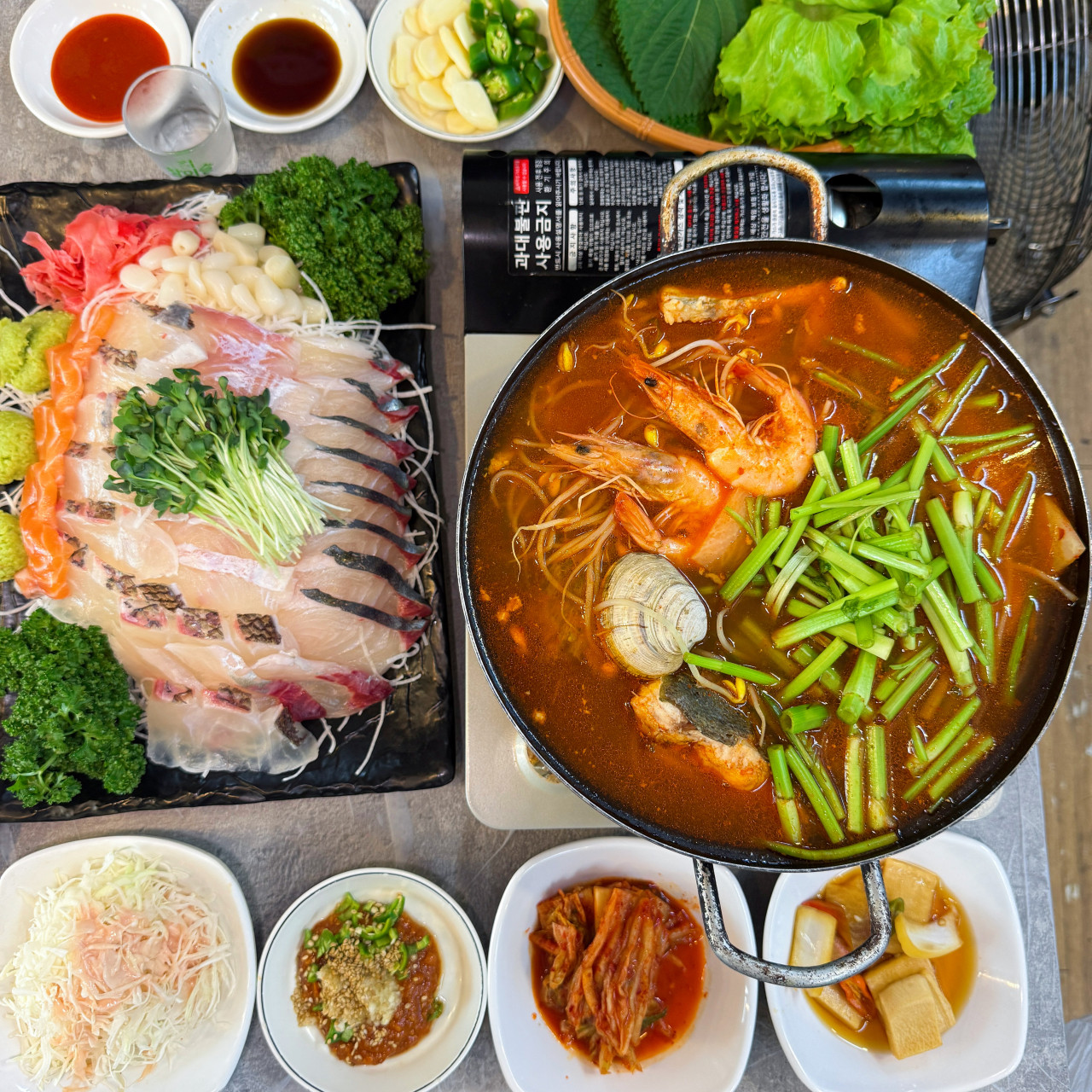 インセンシュルチプ 蒲鷺市場店のバー内装