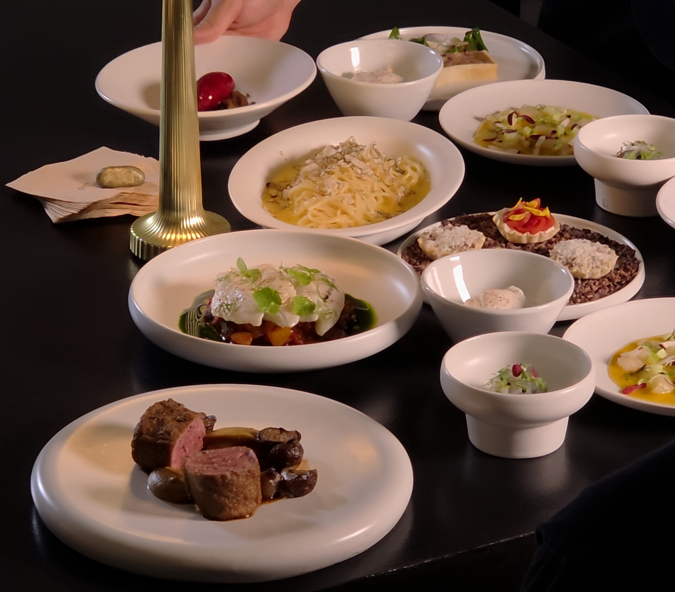 レ・ブルジョア ダイニングワインバー ワイングラスペアリング