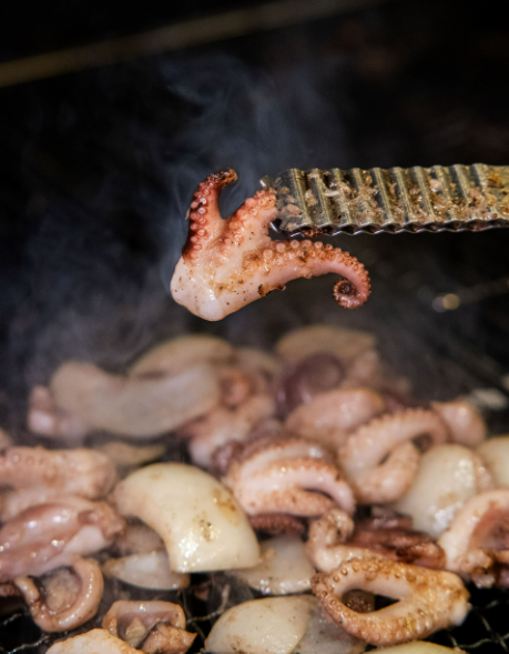 Salt-seasoned briquette-grilled baby octopus