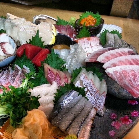 요시バンギの個室とオープンホール