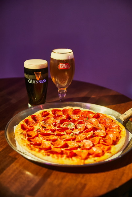 Tap Public熱鬧酒吧，供應手工薄餅和遊戲娛樂