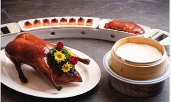 Yong Fu Family Feast Ningbo cuisine spread with Peking duck