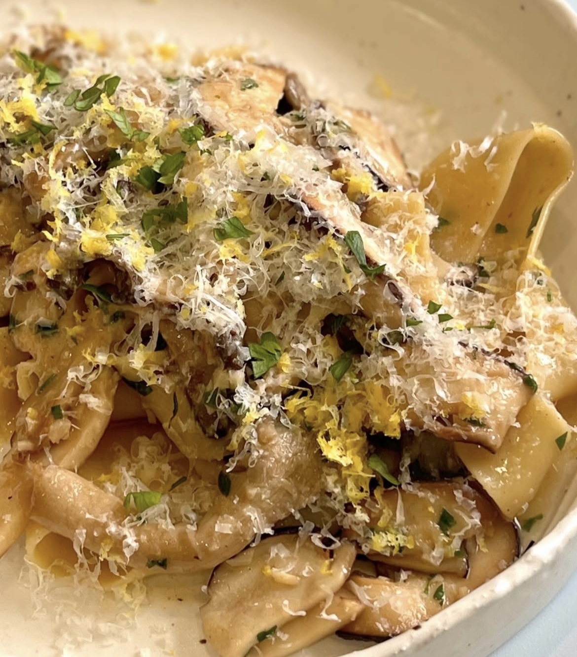 Le QG cozy French dining room in Seochon