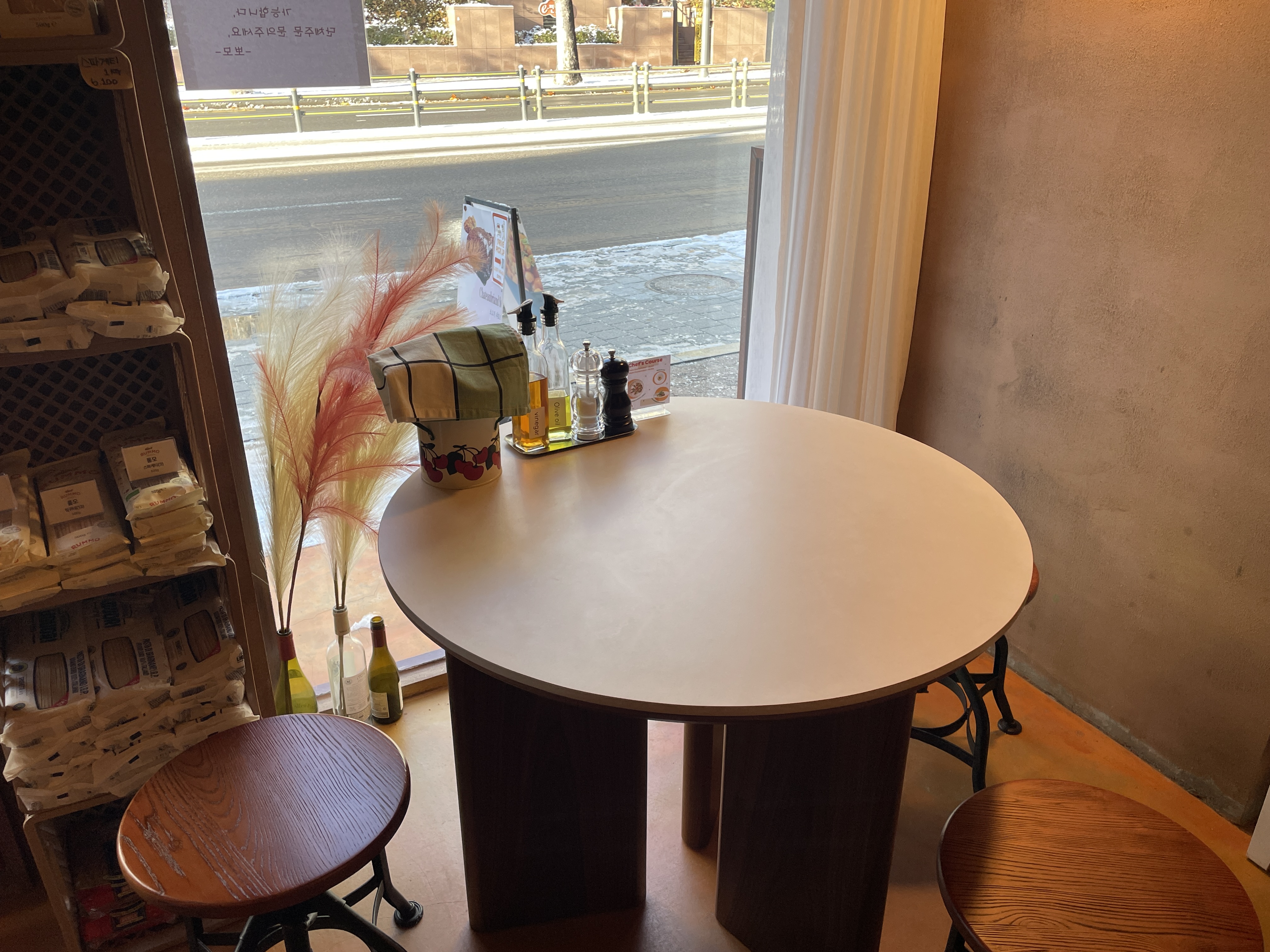 POMO bright Italian plates focused on wellness - Image 4