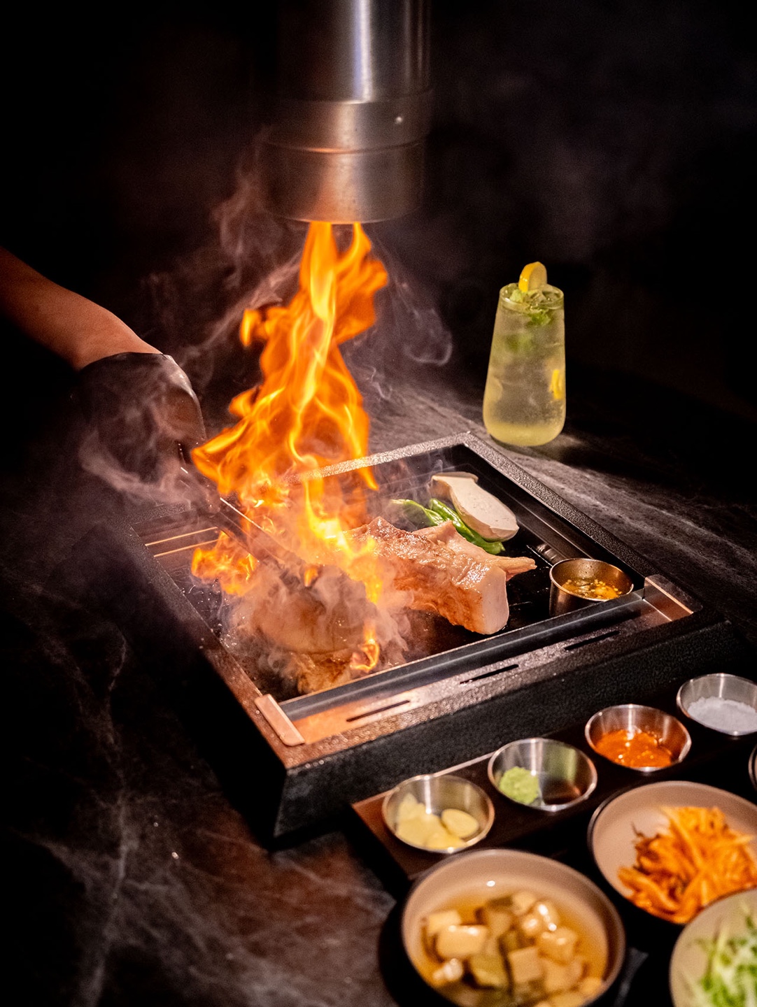 화산 제주 신화월드 72小时熟成黑猪肉及熔岩主题内饰