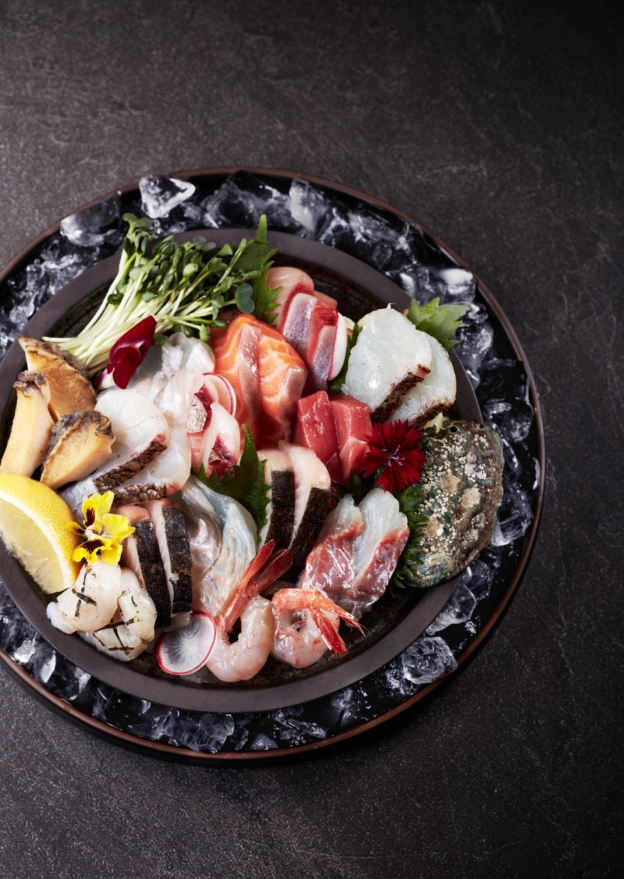 Gomad Yongsan modern izakaya interior