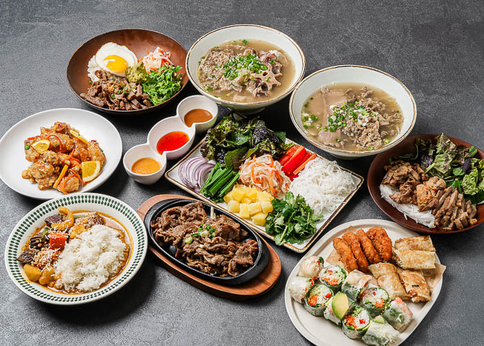 Near Tower Palace的安南越南菜及烤鸡