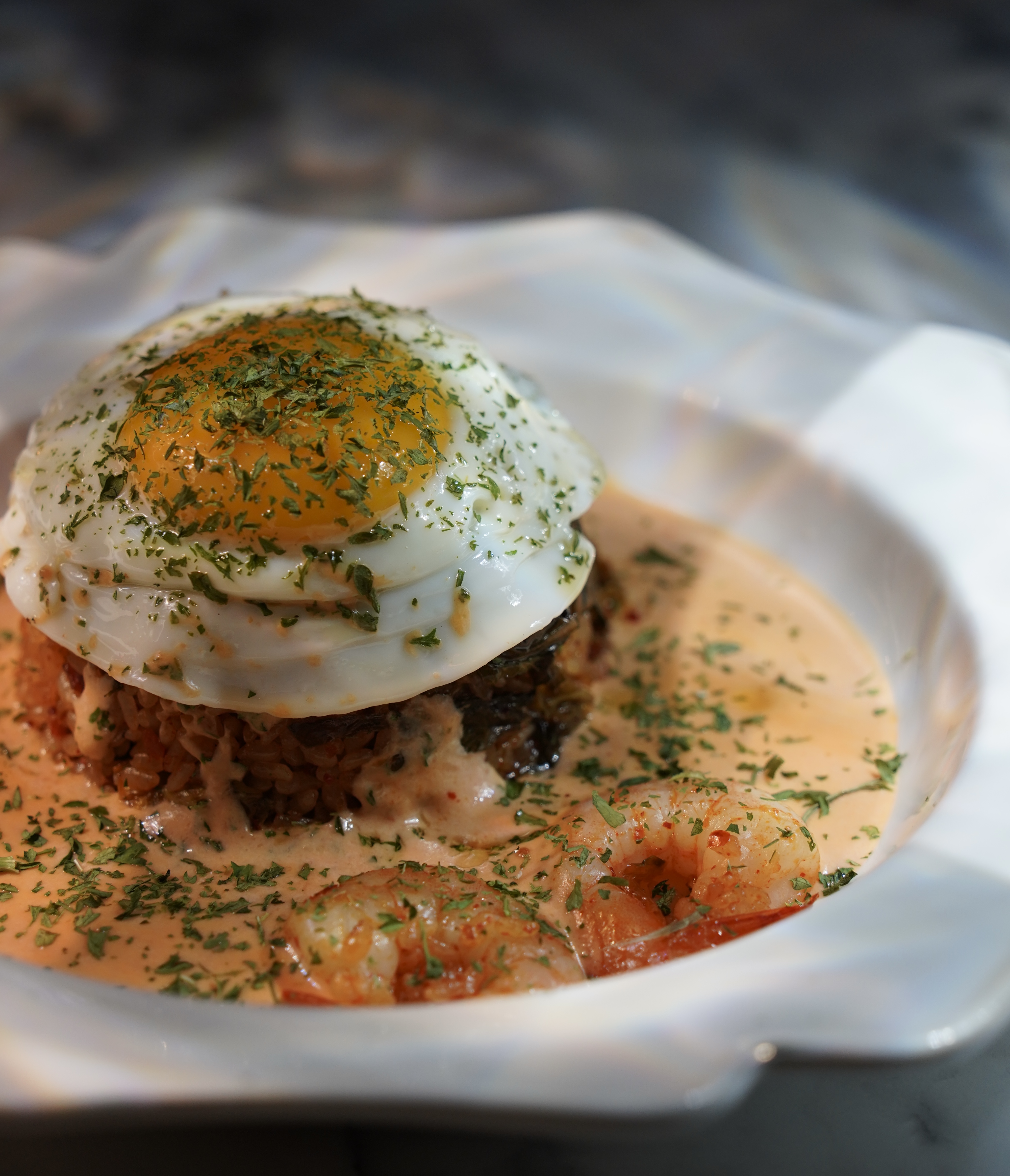 Sequence dining bar in Apgujeong Rodeo with mood lighting