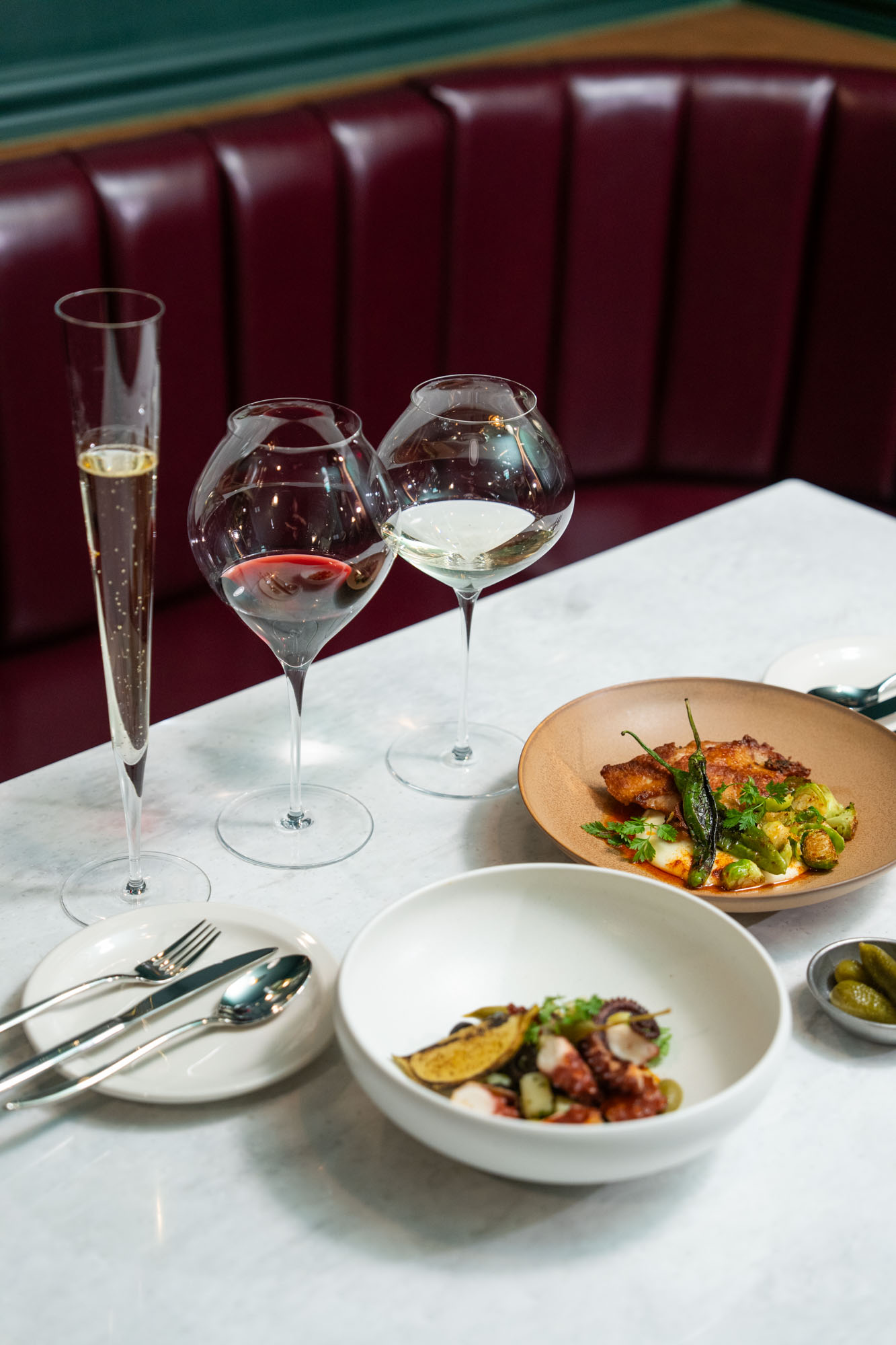 Apgujeong glass-walled wine bar with premium stemware