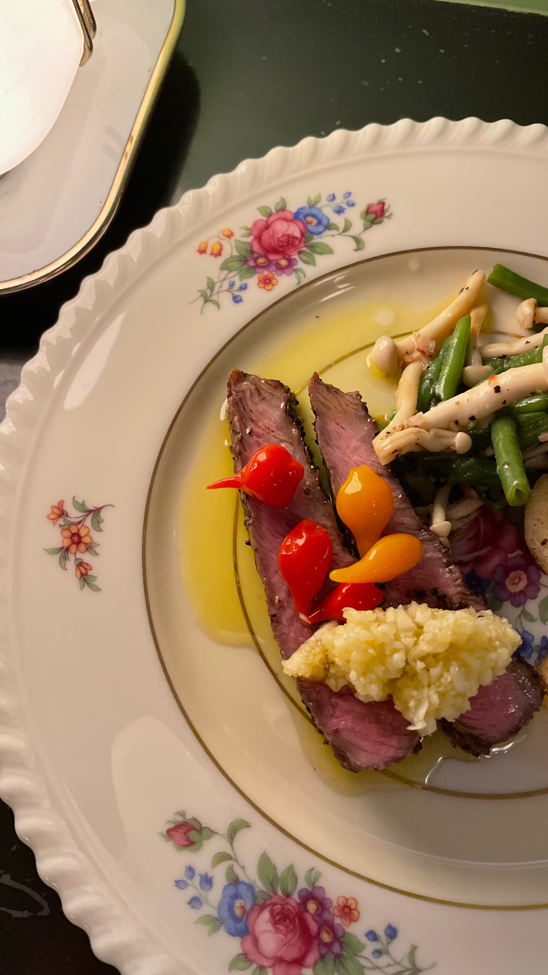 牙山洞Locanda的小巧社区意大利餐厅氛围