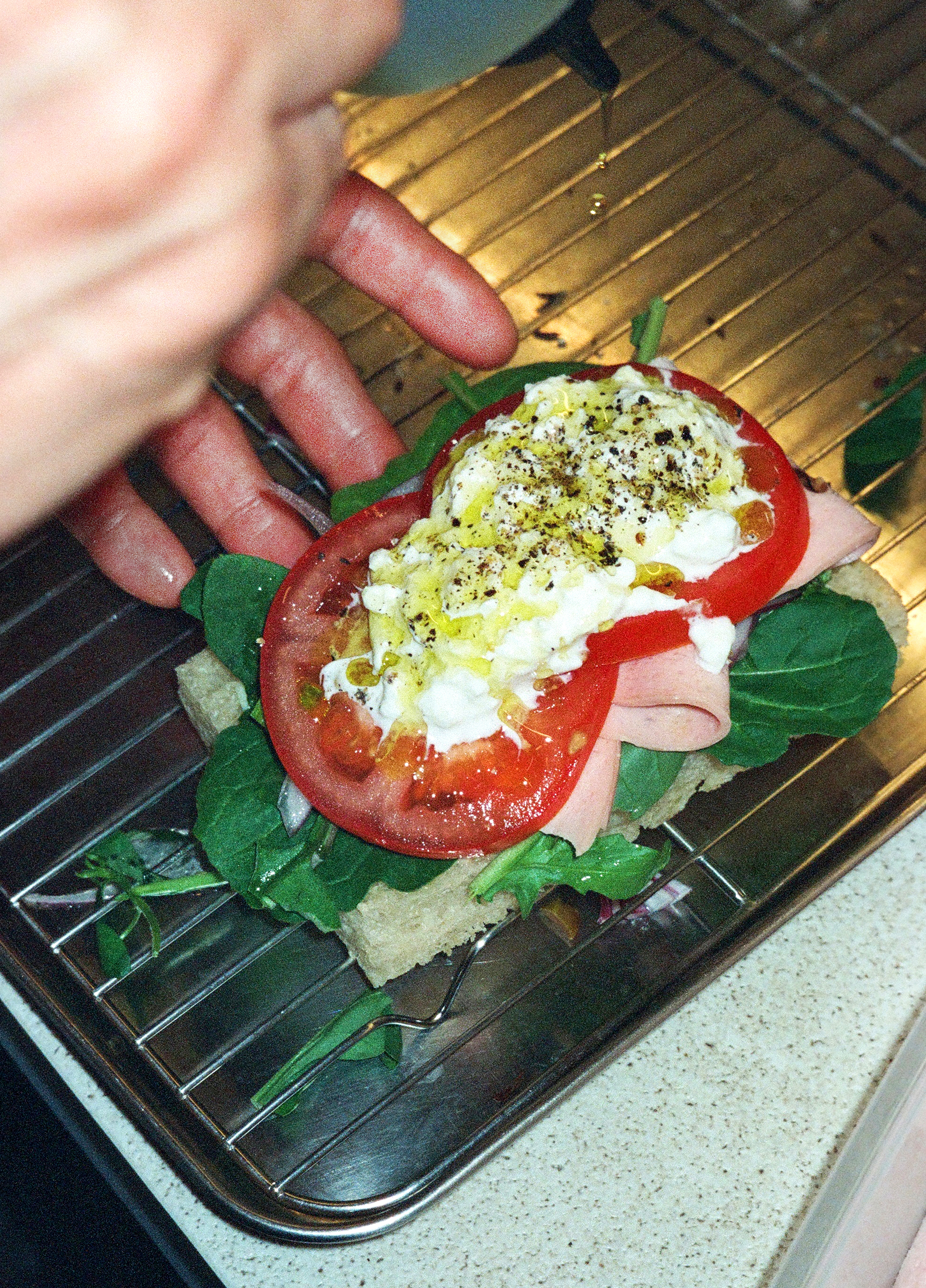 KEEM bright brunch plates and wine in Hannam