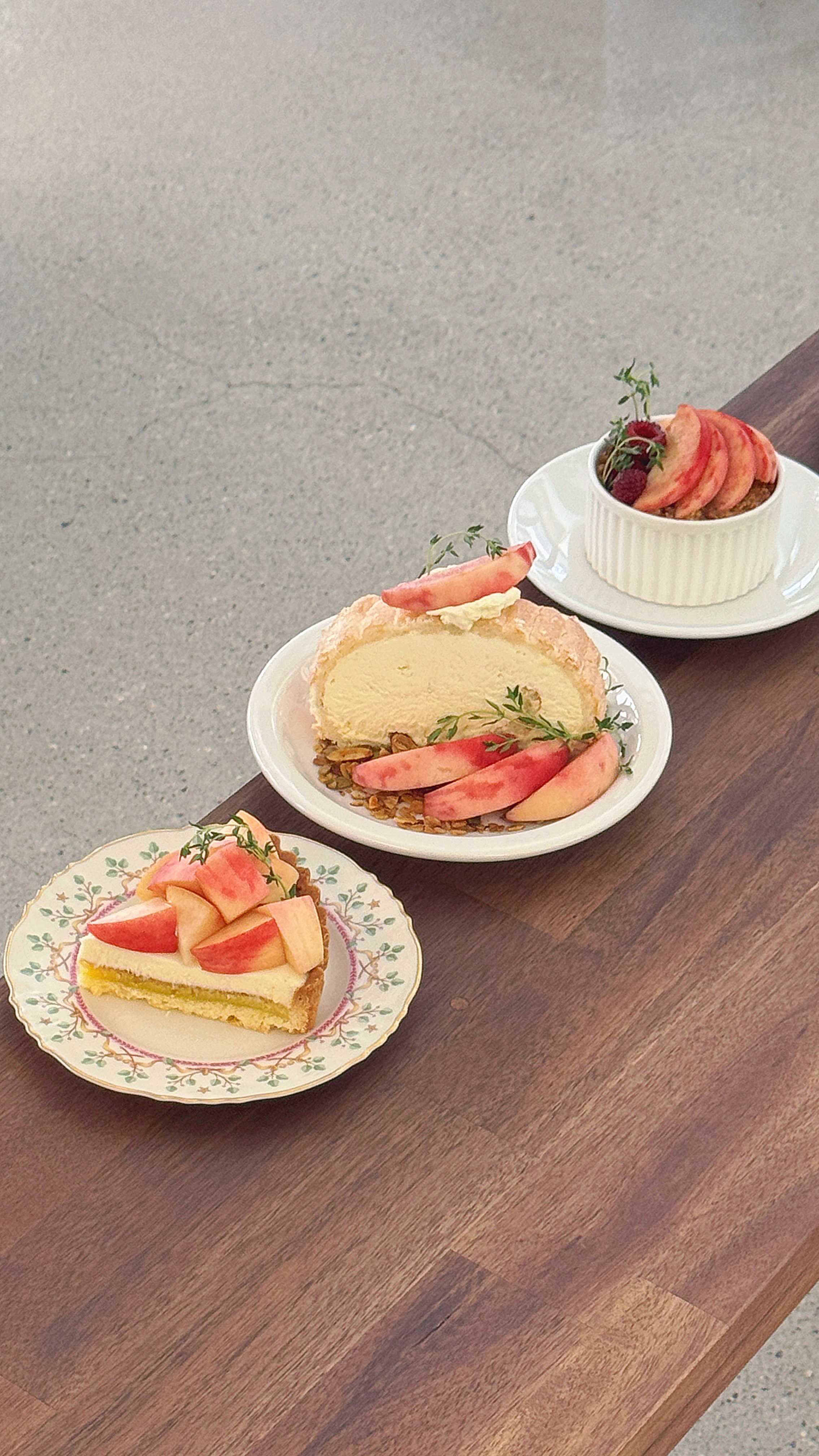 Zakdangmoi延南店温馨咖啡馆内景与暖光