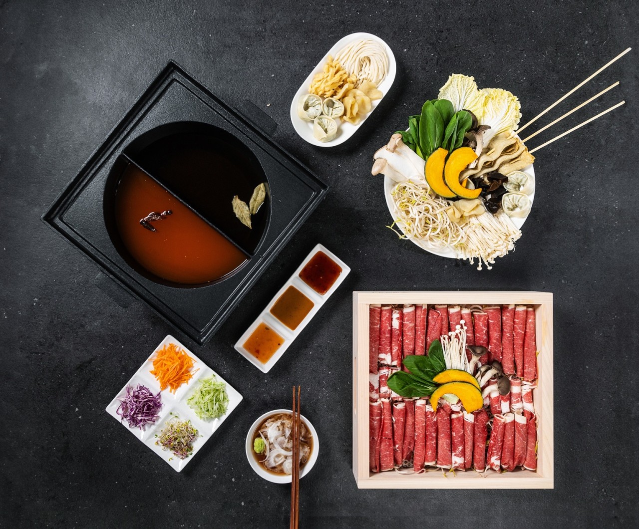 Pyeonbaek-yeonga松村分店新鮮蔬菜與涮涮鍋套餐