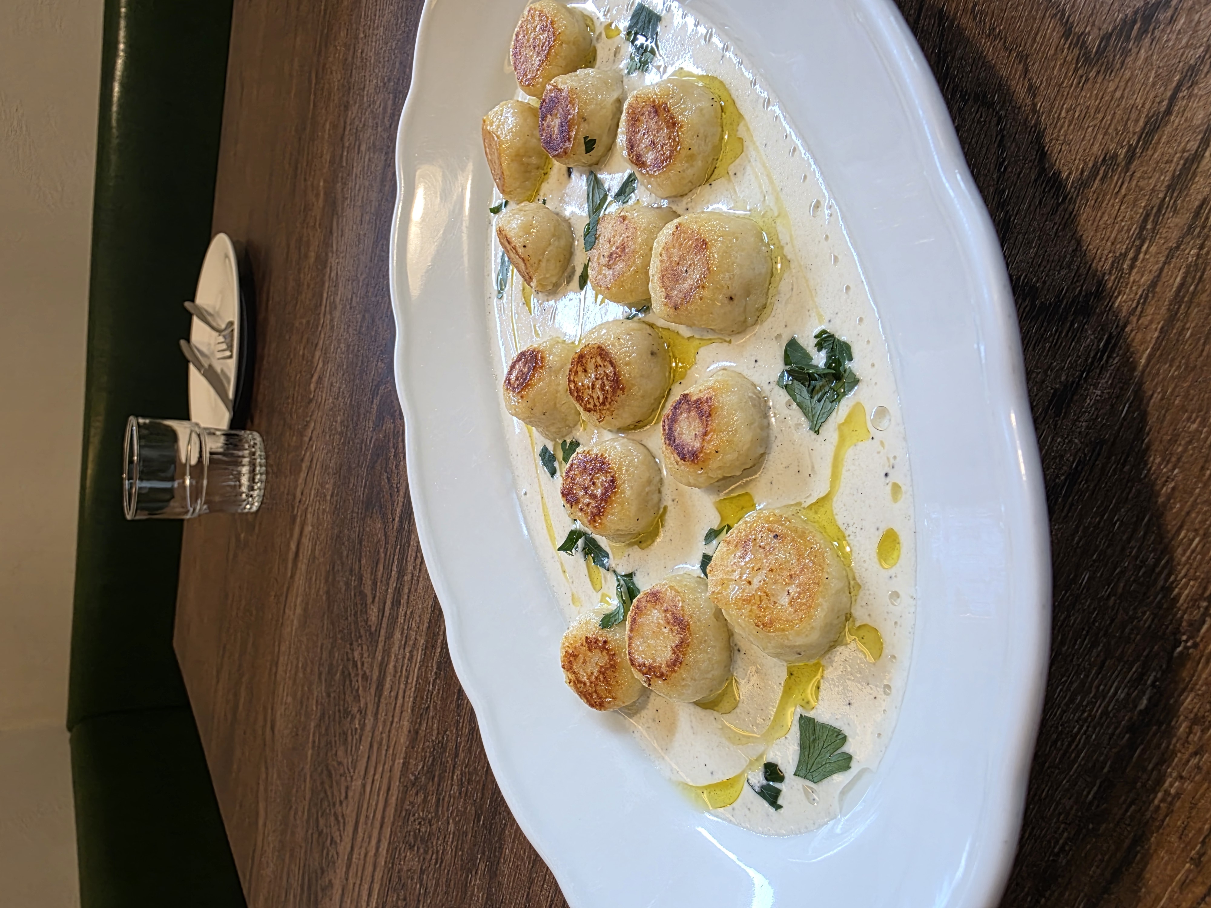 Spada small Italian wine bar dishes in Bukchon