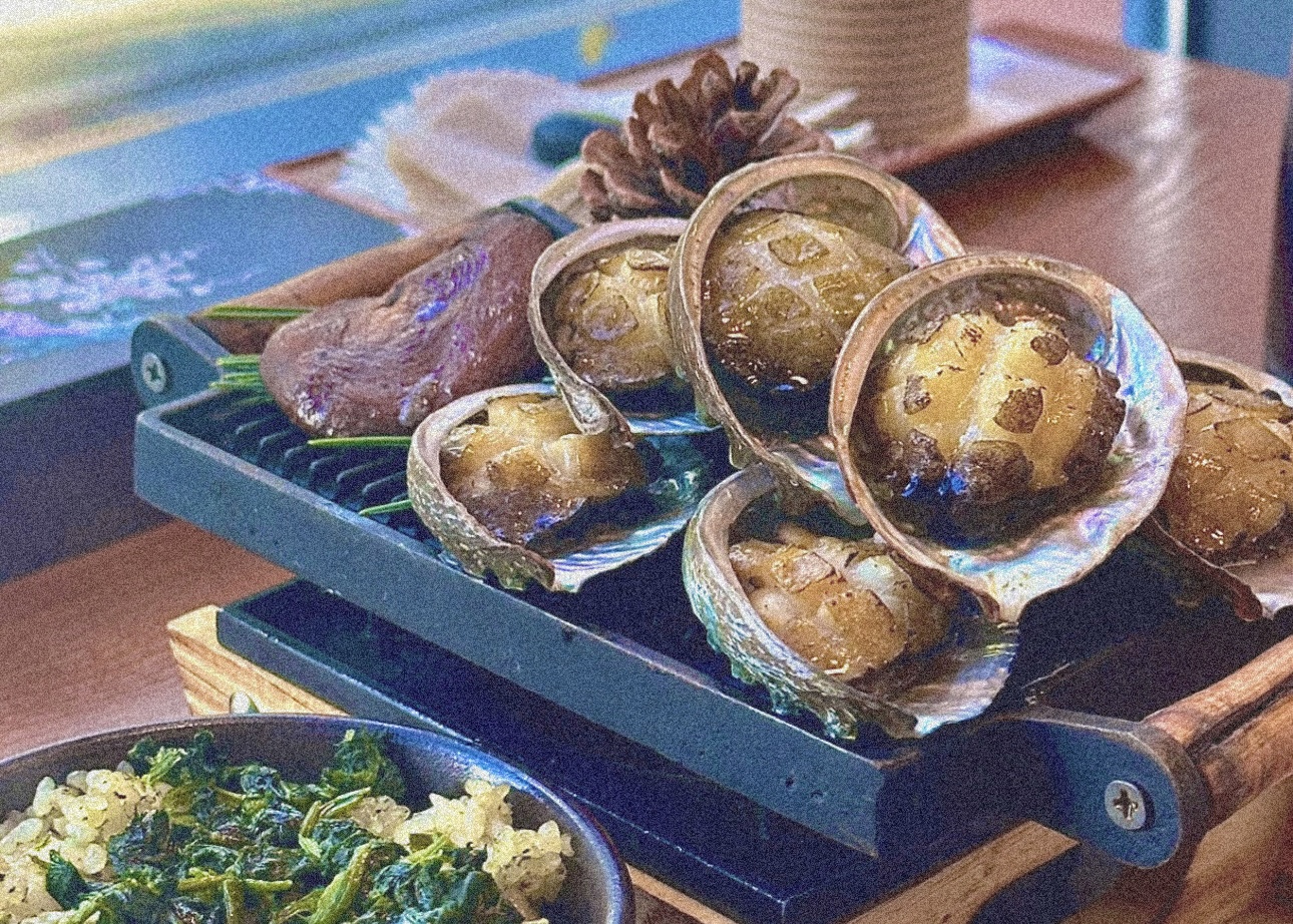 Abalone dishes neatly plated at Tambok Yongho Branch