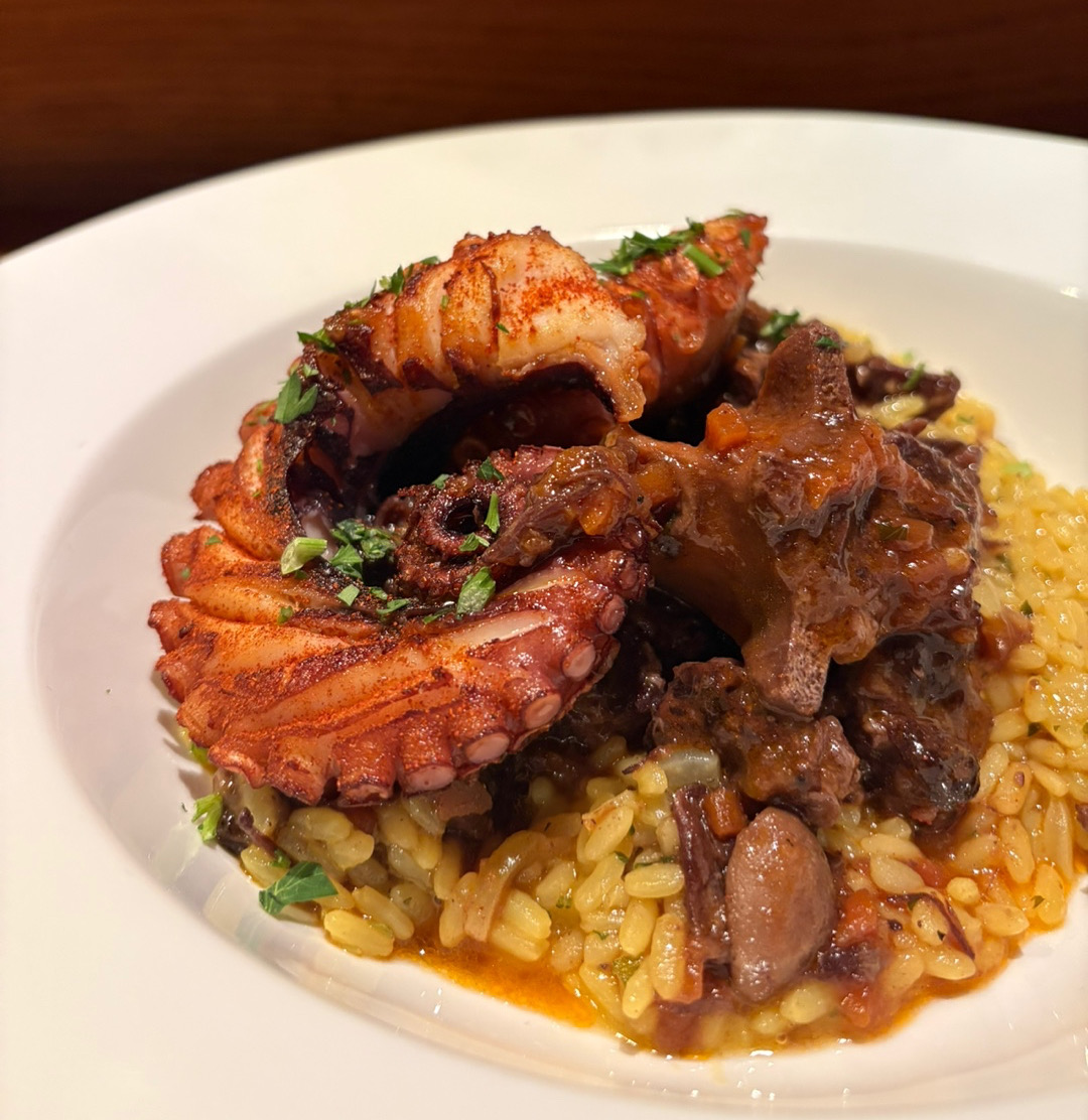 ブブ ドゥ コントワール 延南 温かな灯りとステーキパスタ、ワイン