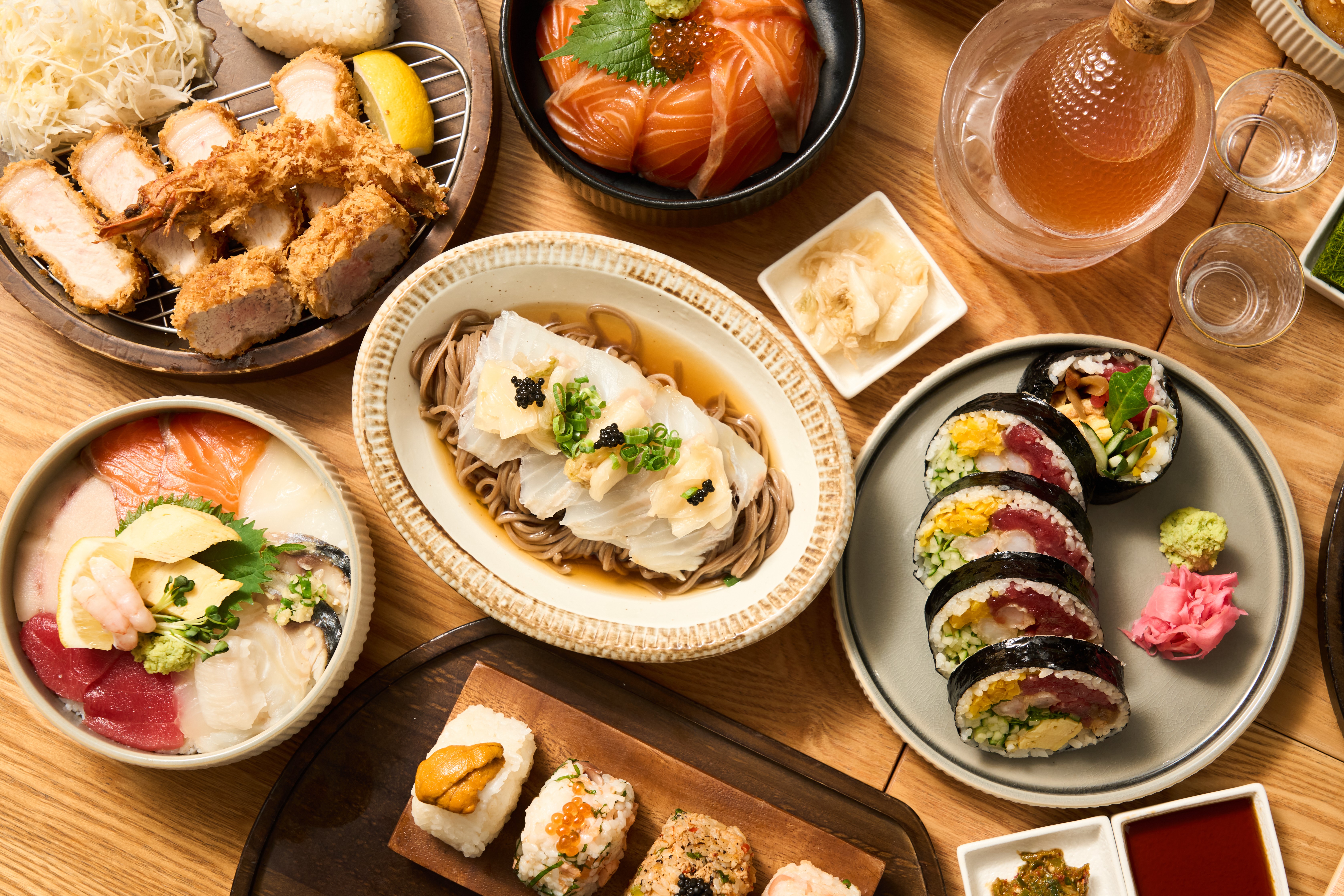 Modern Japanese futomaki and rice bowls at Jinjak Euljiro