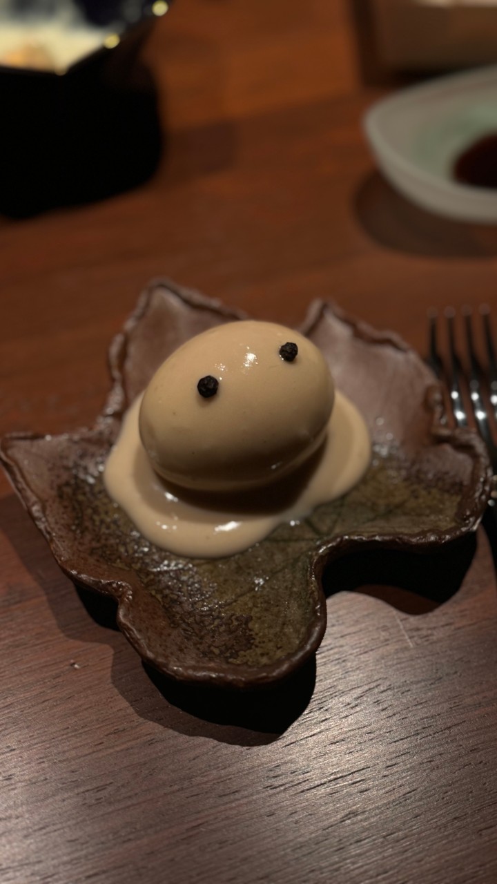 Aoong Japanese bistro counter with seasonal dishes and sake