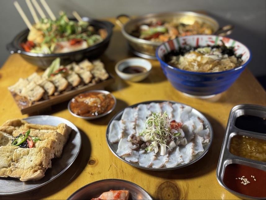 신사동 문어집章魚與水煮豬肉三合一拼盤