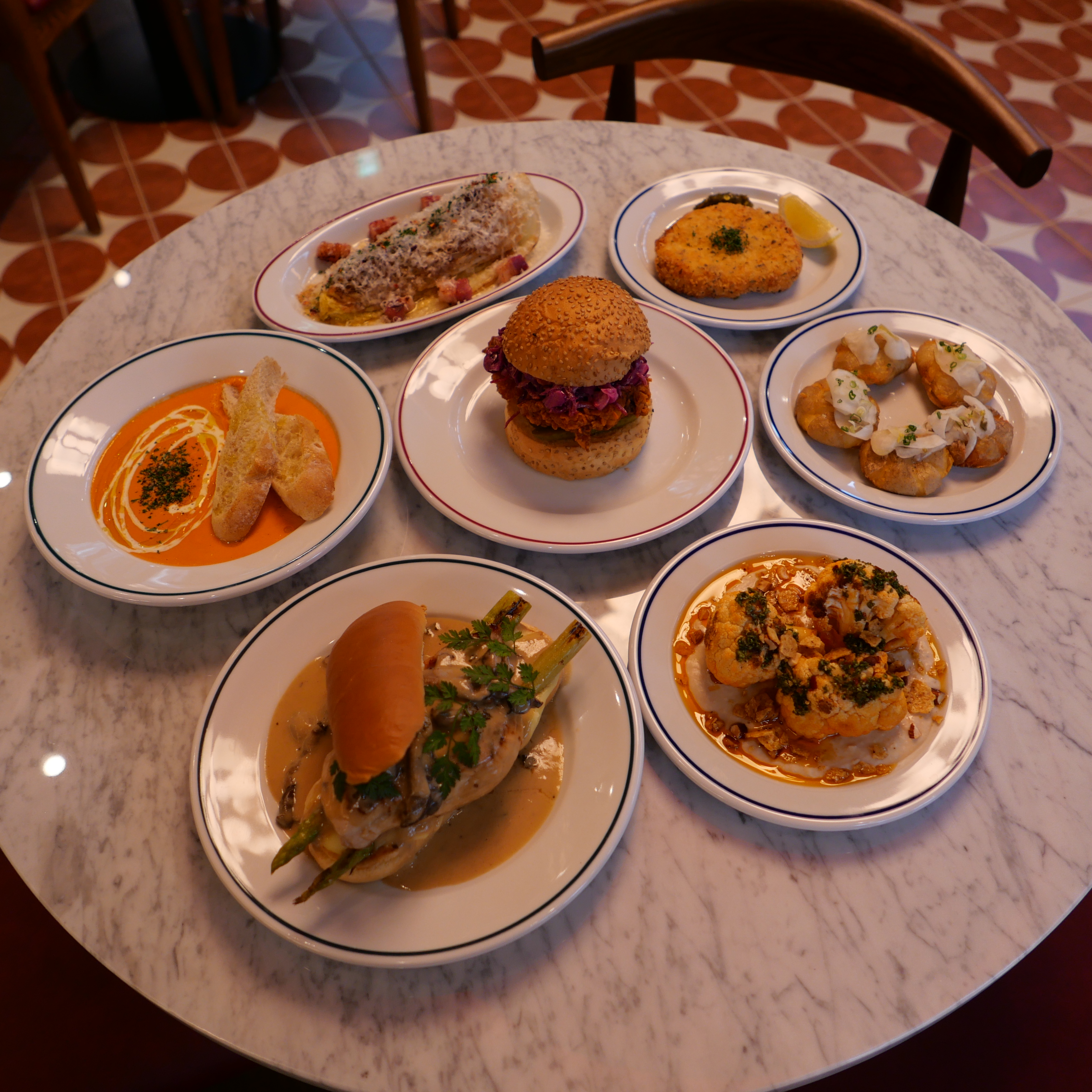 Le Freak Yongsan Nashville hot chicken burger with crisp slaw