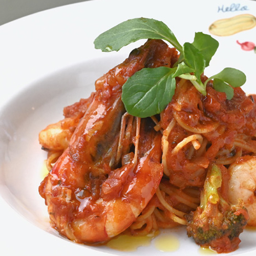 Shrimp and tomato pasta