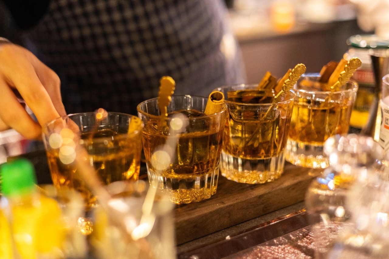 慶尚南道威士忌俱樂部舒適酒吧與現場表演