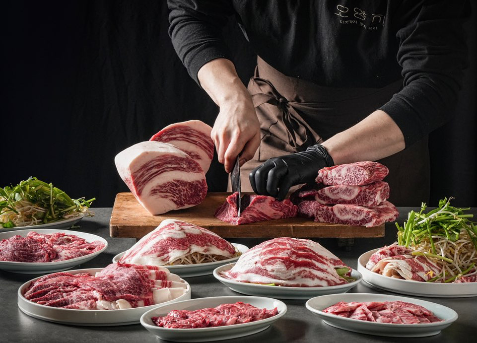 梁堤のオヤンジ 韓牛コースと居心地の良い個室ダイニング