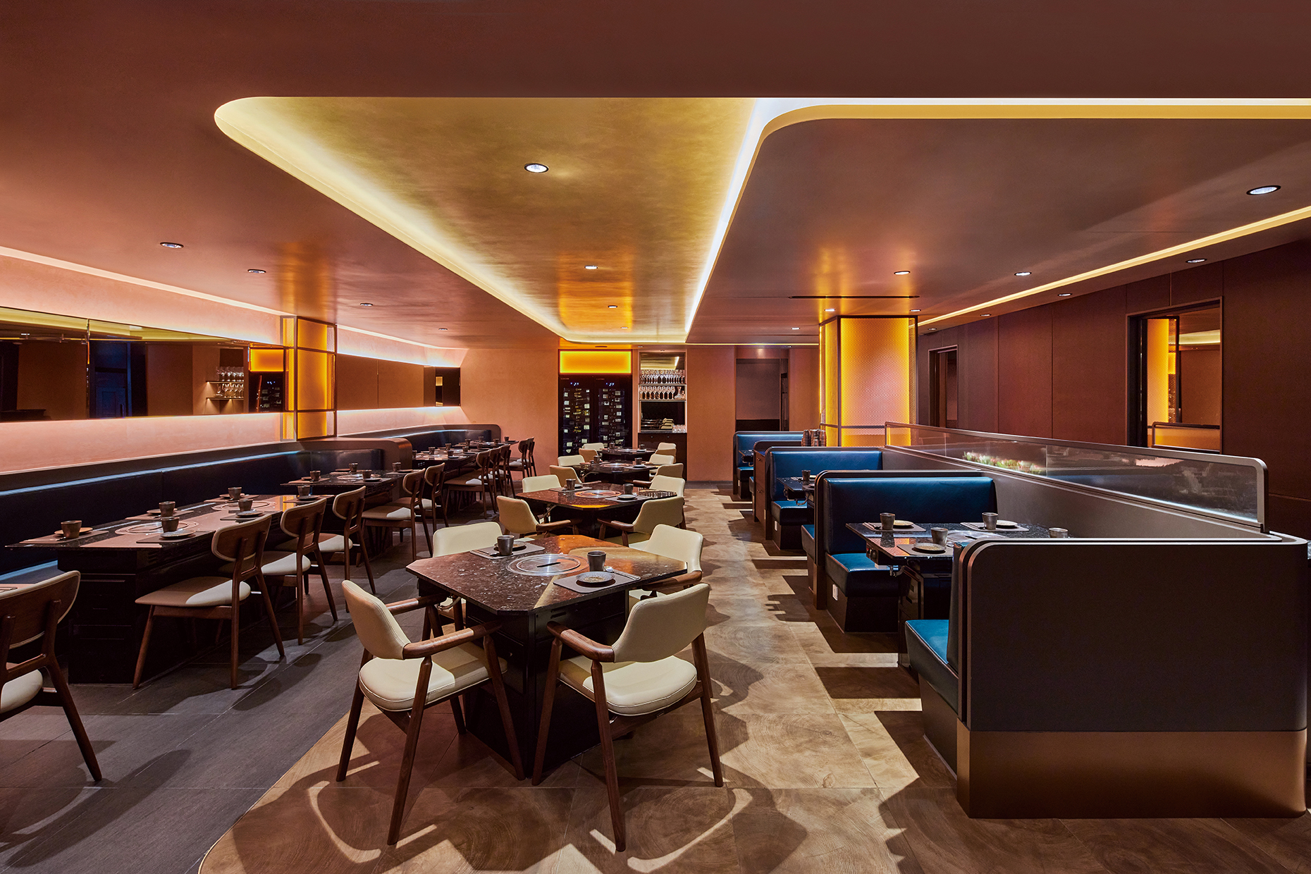 투뿔 코리안 스테이크하우스の韓牛ステーキとご飯、ソース