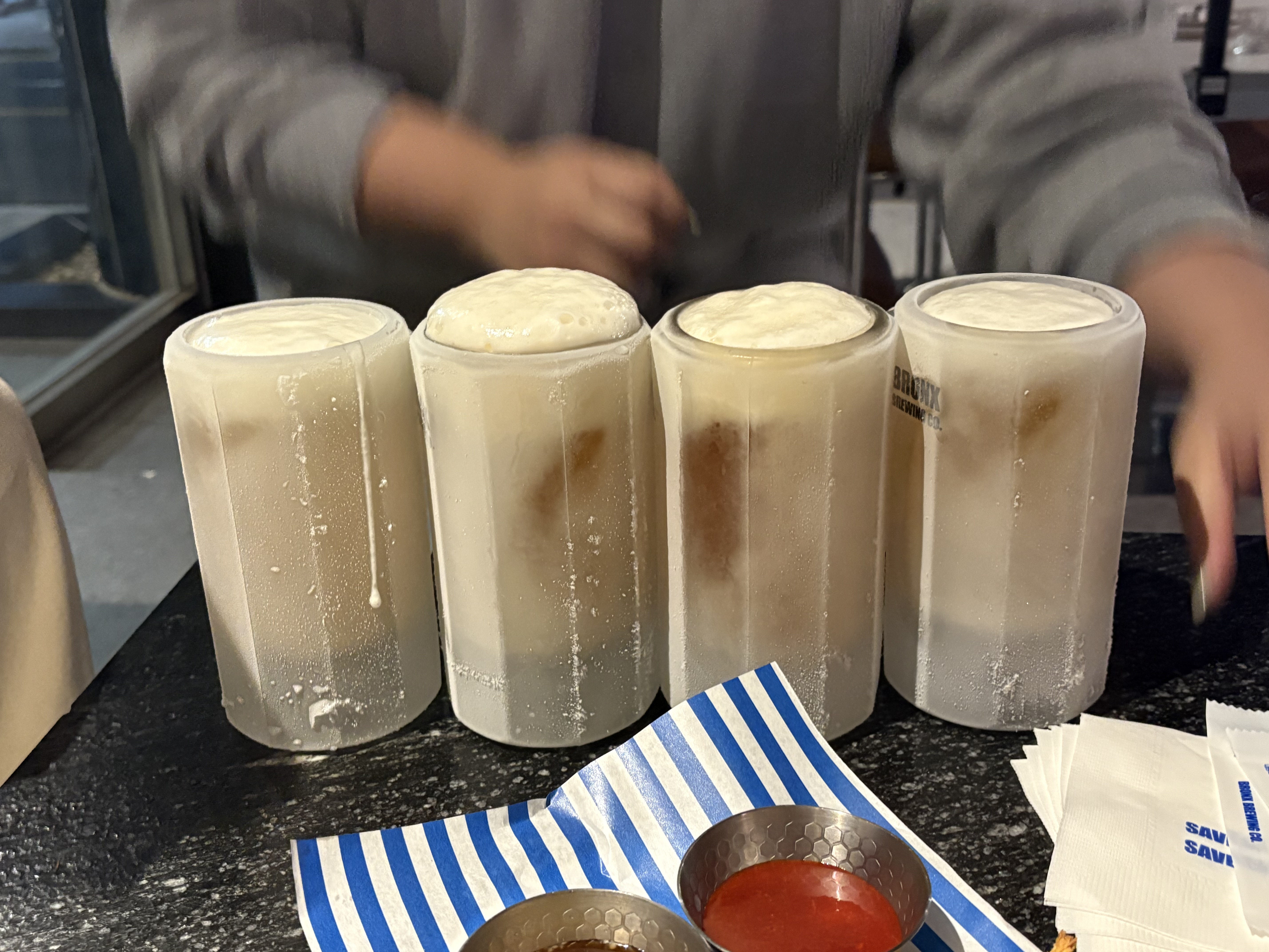 Bronx Brewing co. 精酿啤酒拼盘与酒吧小食