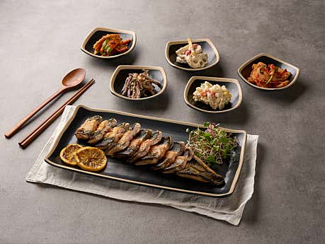 Oven-grilled eel + pot-cooked rice
